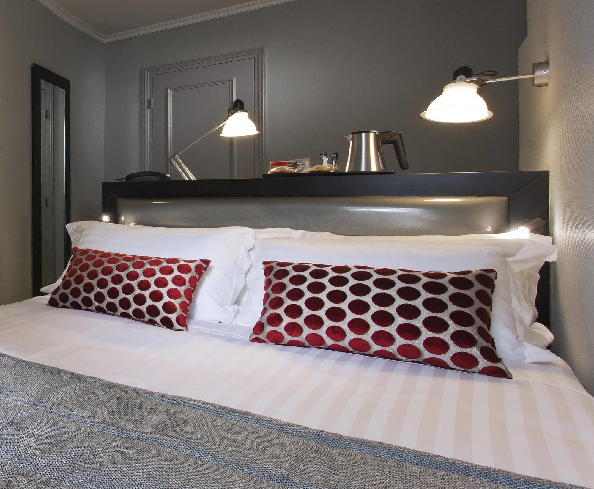 Hotel Garance Parijs Buitenkant foto